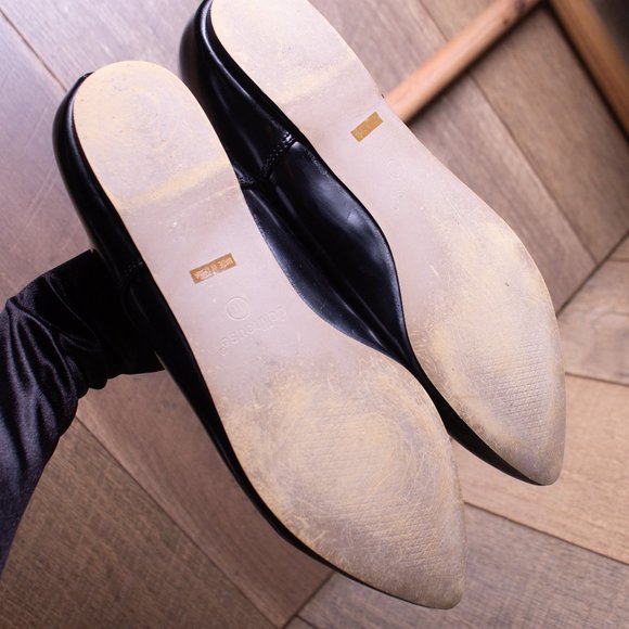 Black Flats - Picture 2 of 6